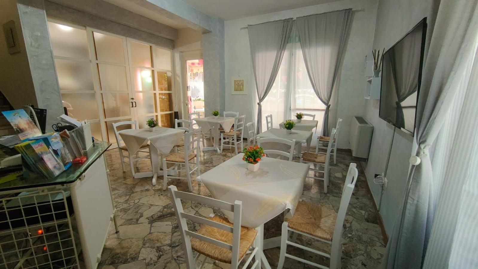 Hotel Eriale Rimini Eksteriør bilde