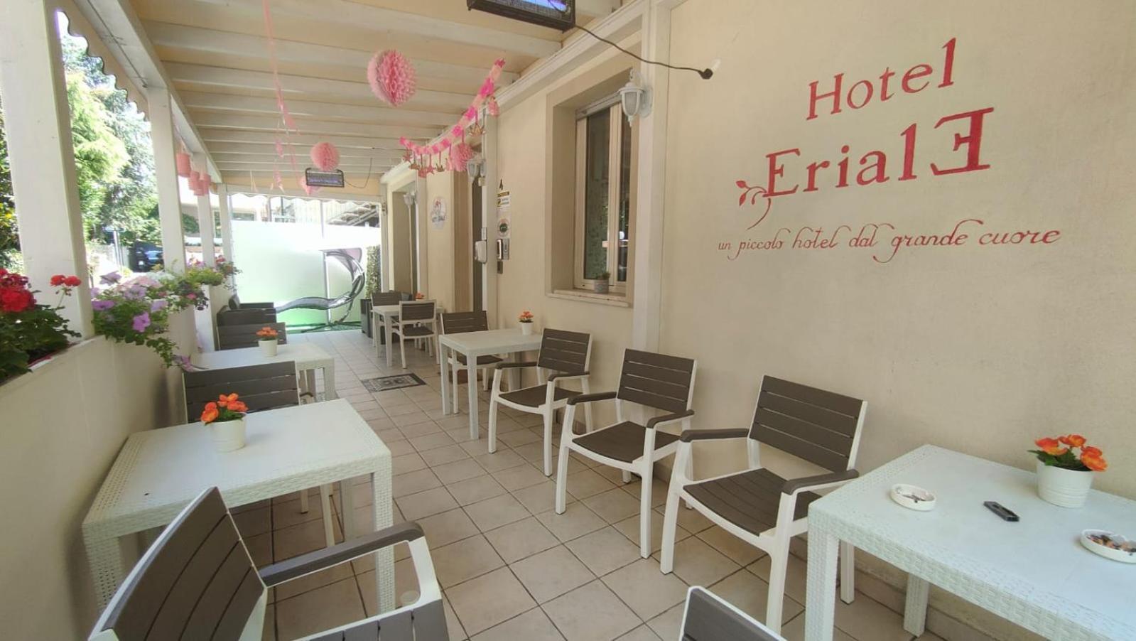 Hotel Eriale Rimini Eksteriør bilde